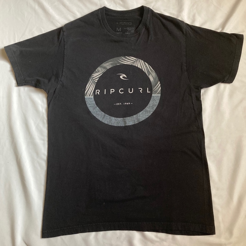 🪐 Rip Curl Black T- Shirt 🪐